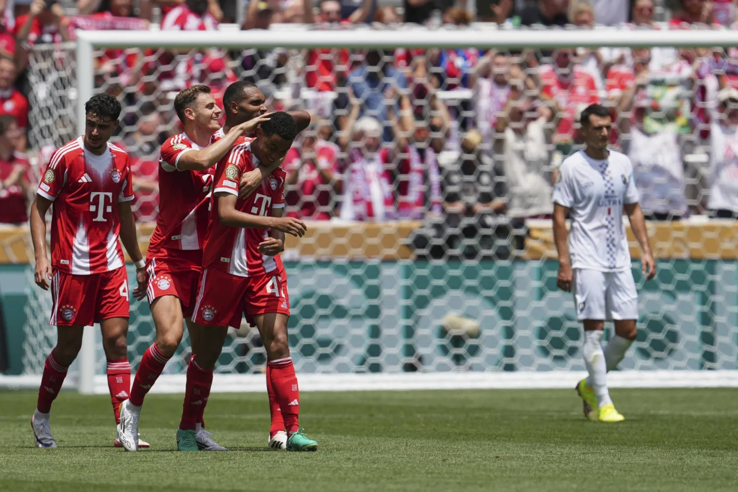 جمال موسيالا يسجل هاتريك بعد العودة من الإصابة (أ.ب)