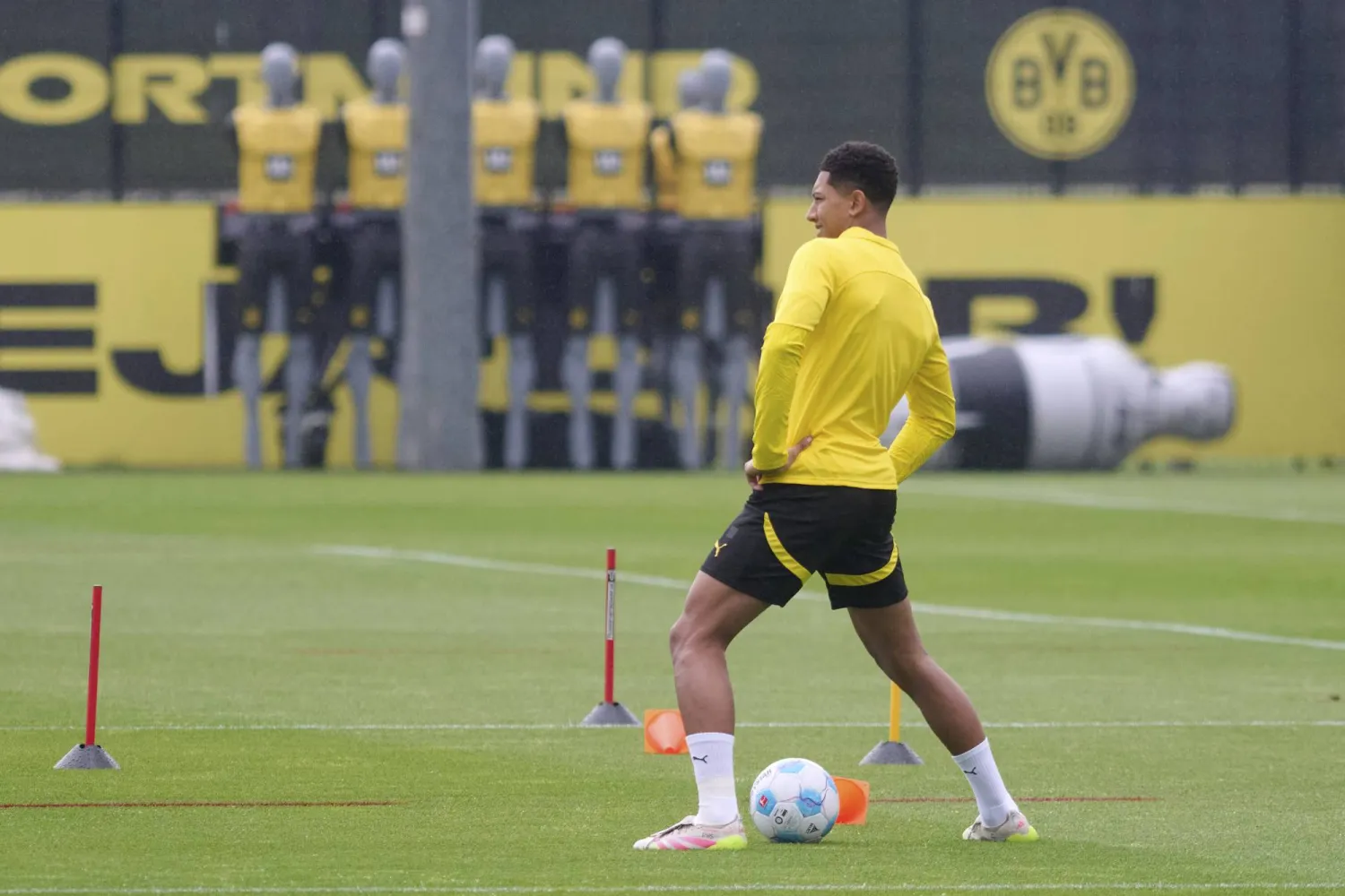 اللاعب الإنجليزي الشاب جوب بلينغهام (أ.ب) 