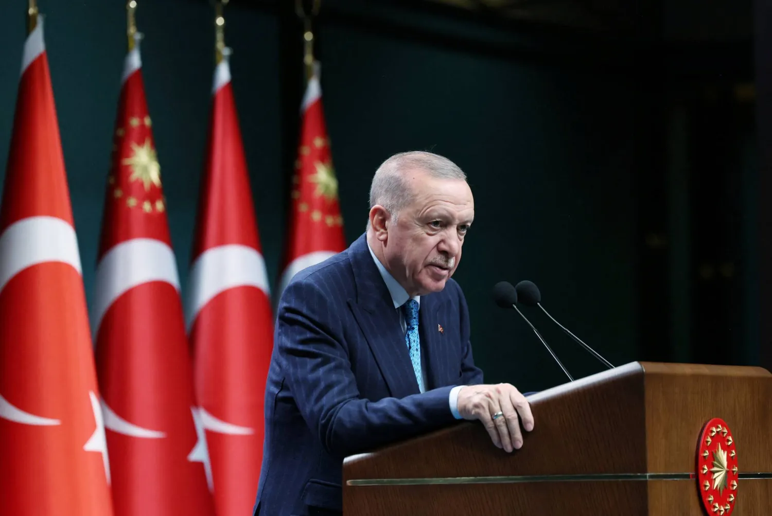 الرئيس التركي رجب طيب إردوغان يتحدث خلال مؤتمر صحافي في أنقرة، تركيا 16 يونيو 2025 (رويترز)