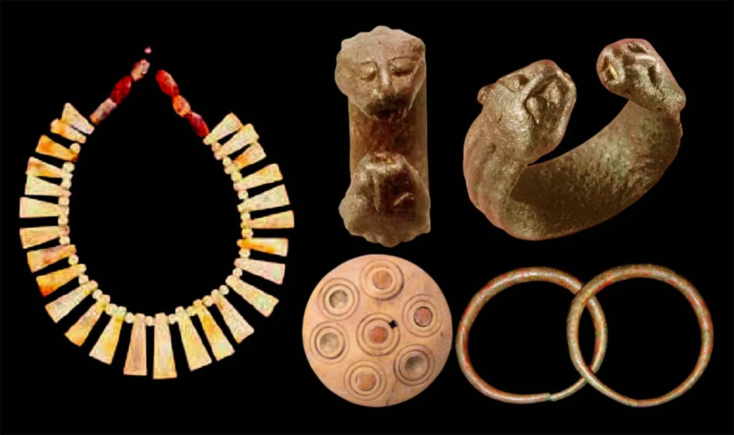 حلل أنثوية مصدرها قبرين من مدفن جبل البُحَيْص في إمارة الشارقة