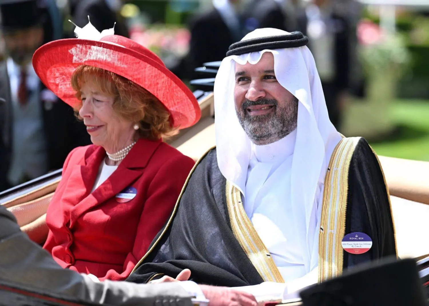 الأمير فيصل بن سلمان في العربة الملكية (الشرق الأوسط)