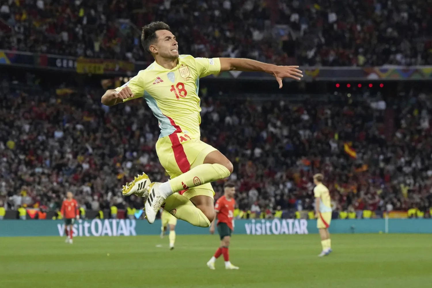 مارتن زوبيميندي يستعد لدعم صفوف آرسنال (أ.ب)