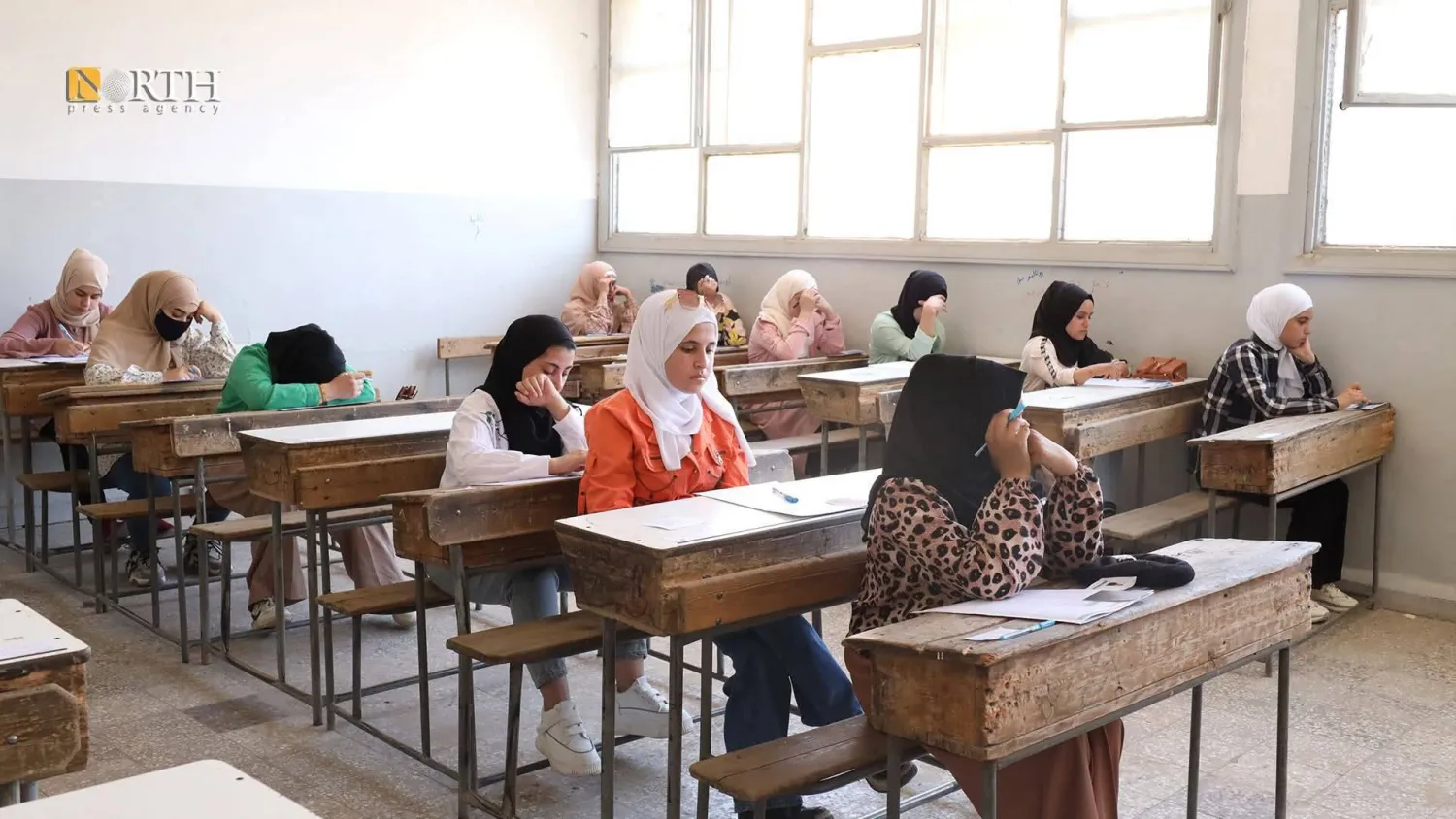 الامتحانات بالحسكة وفق المناهج الحكومية بدمشق (صفحة نبض الحسكة)