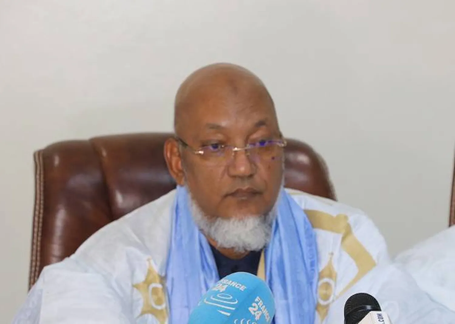 الوزير السابق سيدنا عالي ولد محمد خونا (متداولة)