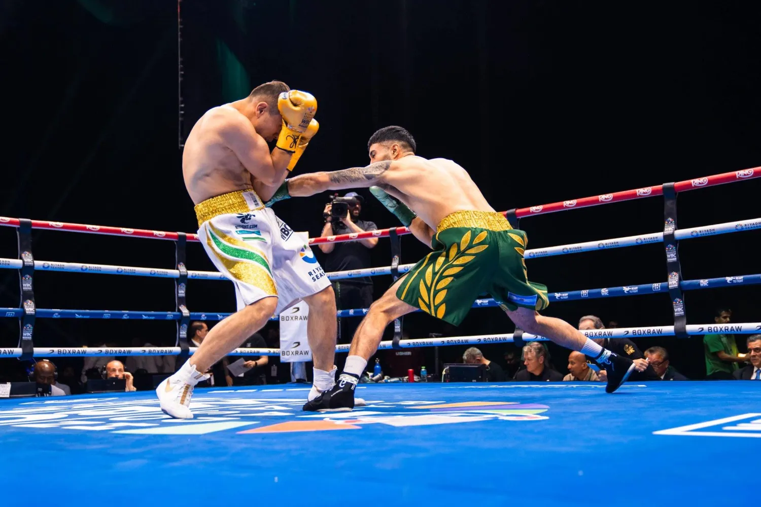 بطولة دبليو بي سي غراند بريكس أُقيمت بمشاركة 64 ملاكماً (موسم الرياض)