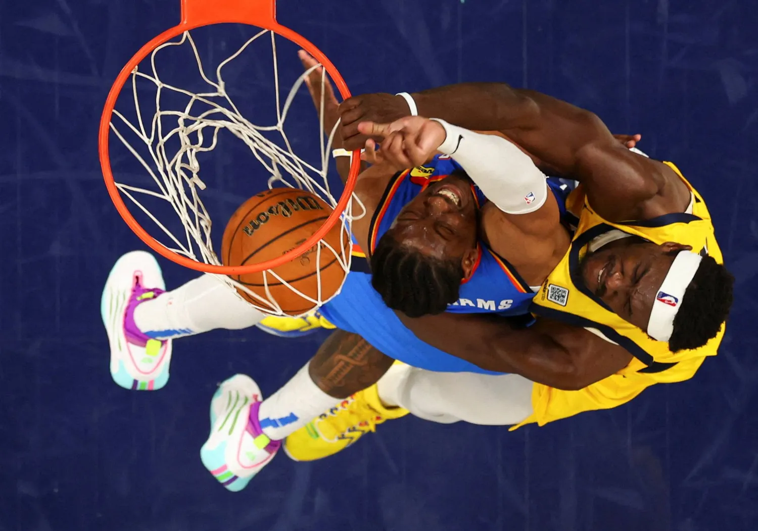 النهائي السابع المرتقب في ان بي ايه الليلة (رويترز)