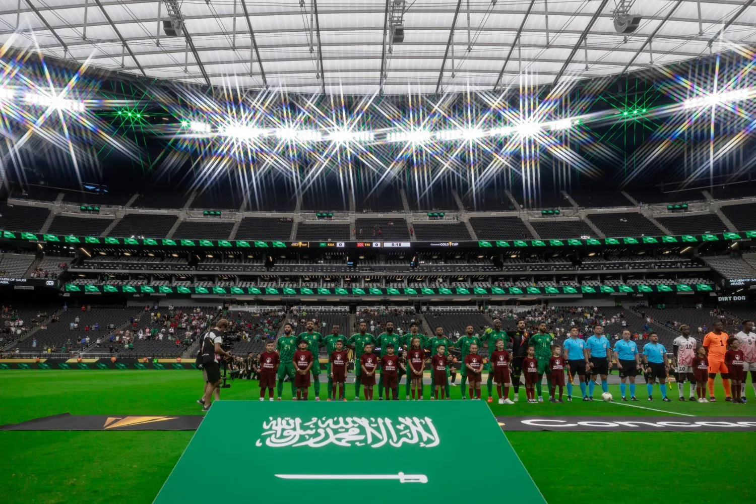 نجح الأخضر السعودي في العبور من دور المجموعات من مشاركته الأولى (المنتخب السعودي)