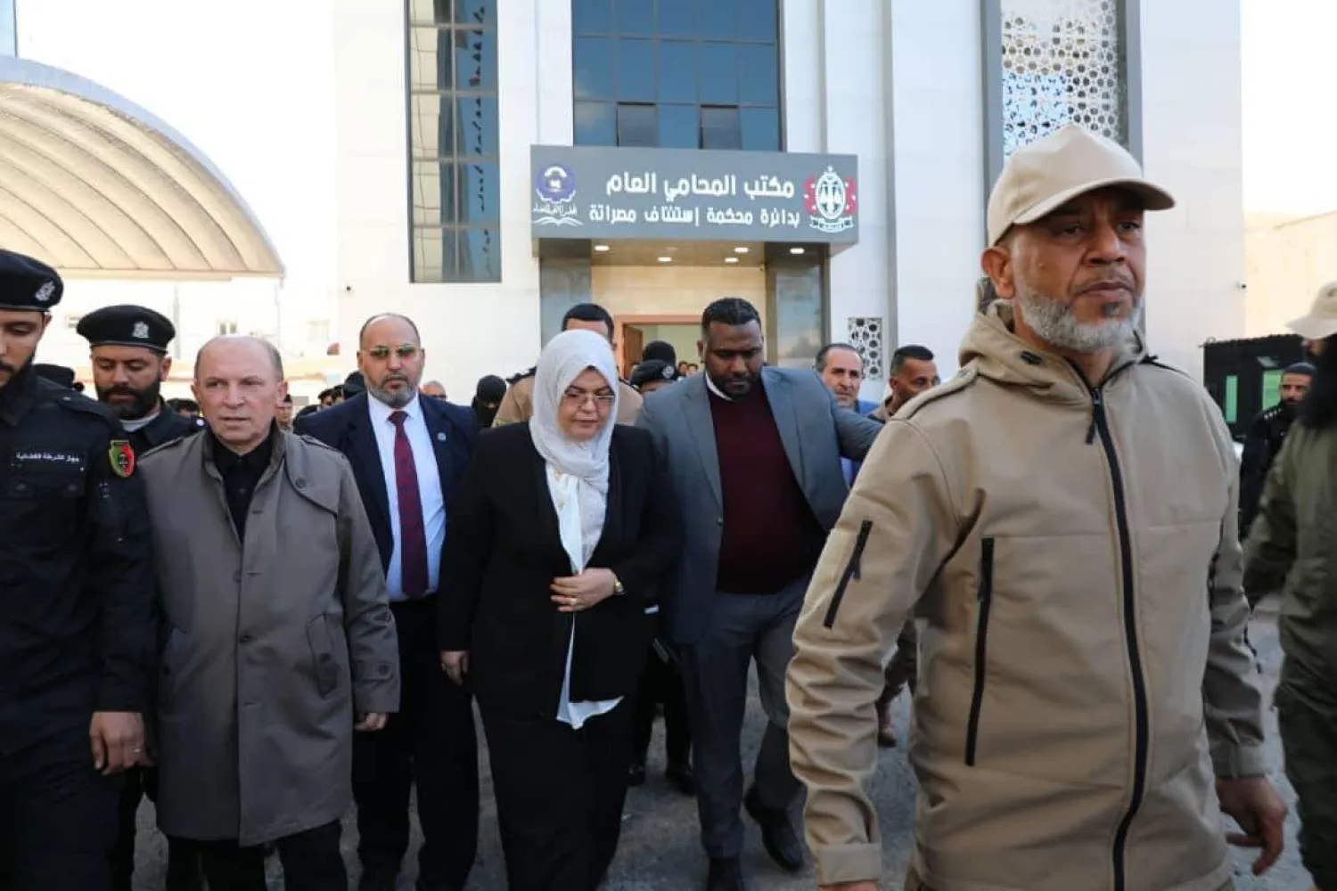 وزيرة العدل بحكومة «الوحدة» الليبية في زيارة سابقة لمجمع المحاكم والنيابات بمصراتة (وزارة العدل)