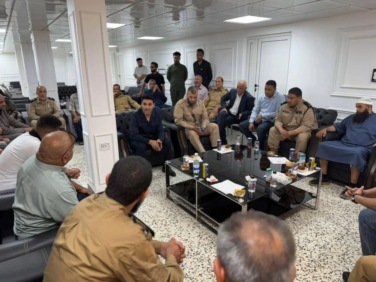 أبو زريبة الرئيس الجديد لجهاز «دعم الاستقرار» لحظة وصوله لمقر الجهاز في جنزور (صفحات موثوقة)