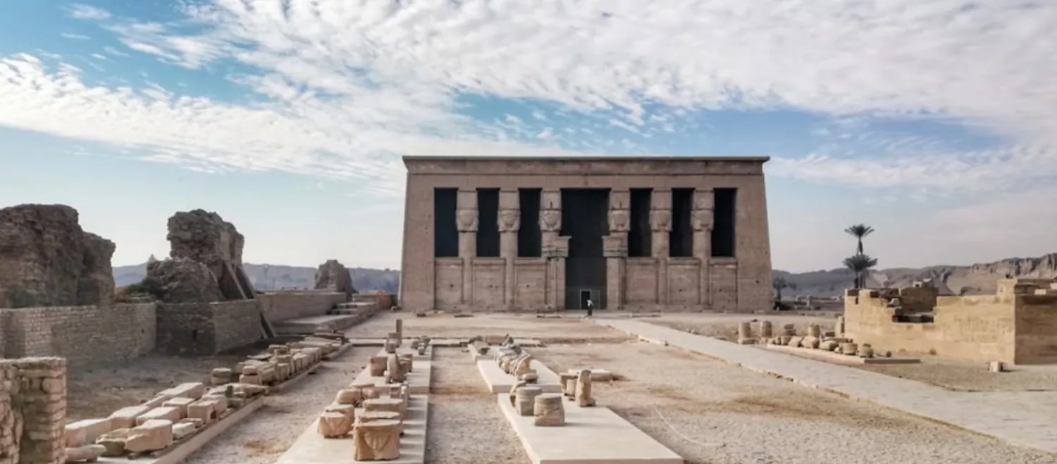 معبد دندرة بقنا (وزارة السياحة والآثار)