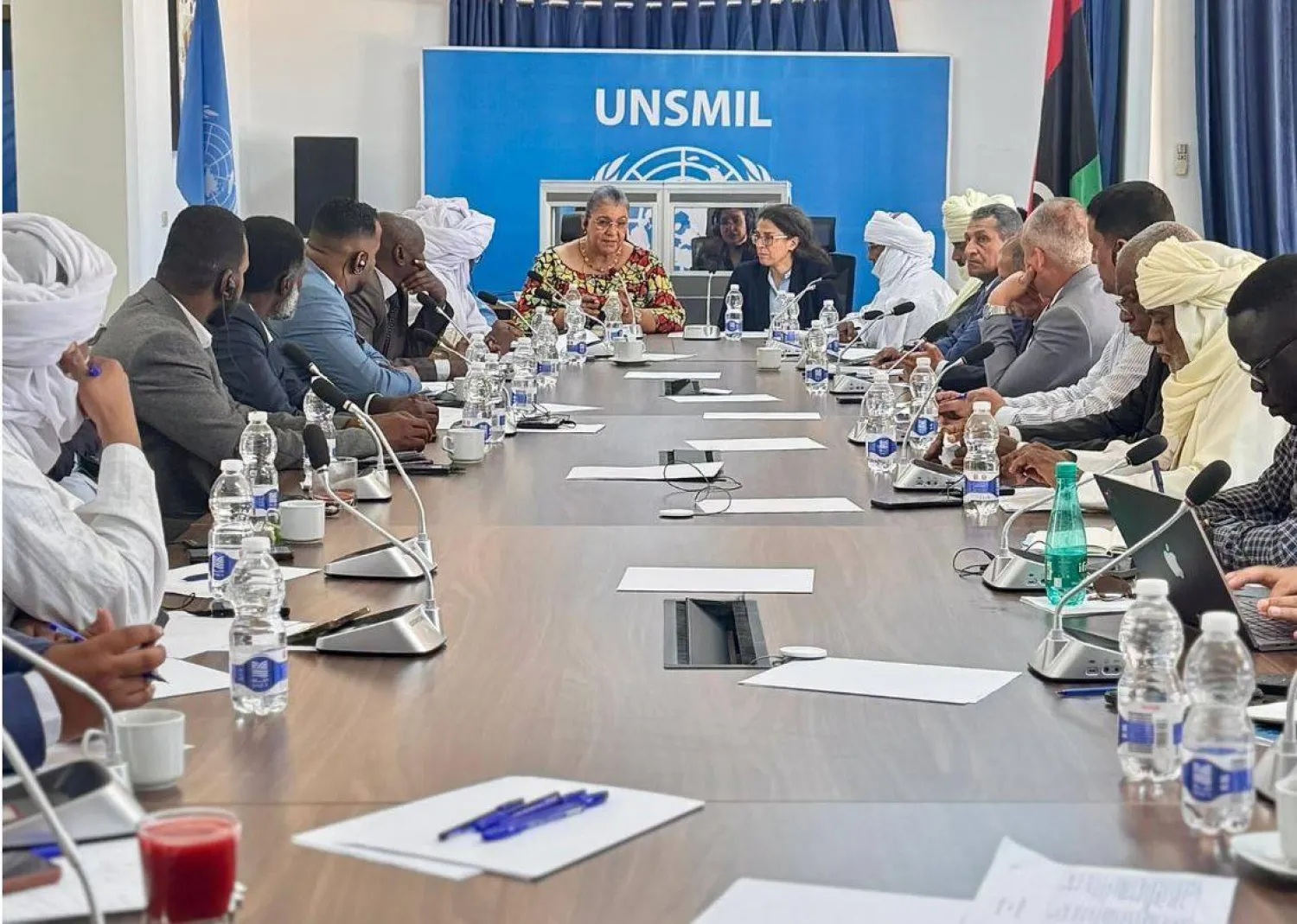 تيتيه وخوري مع وفد من المنطقة الجنوبية (البعثة الأممية)