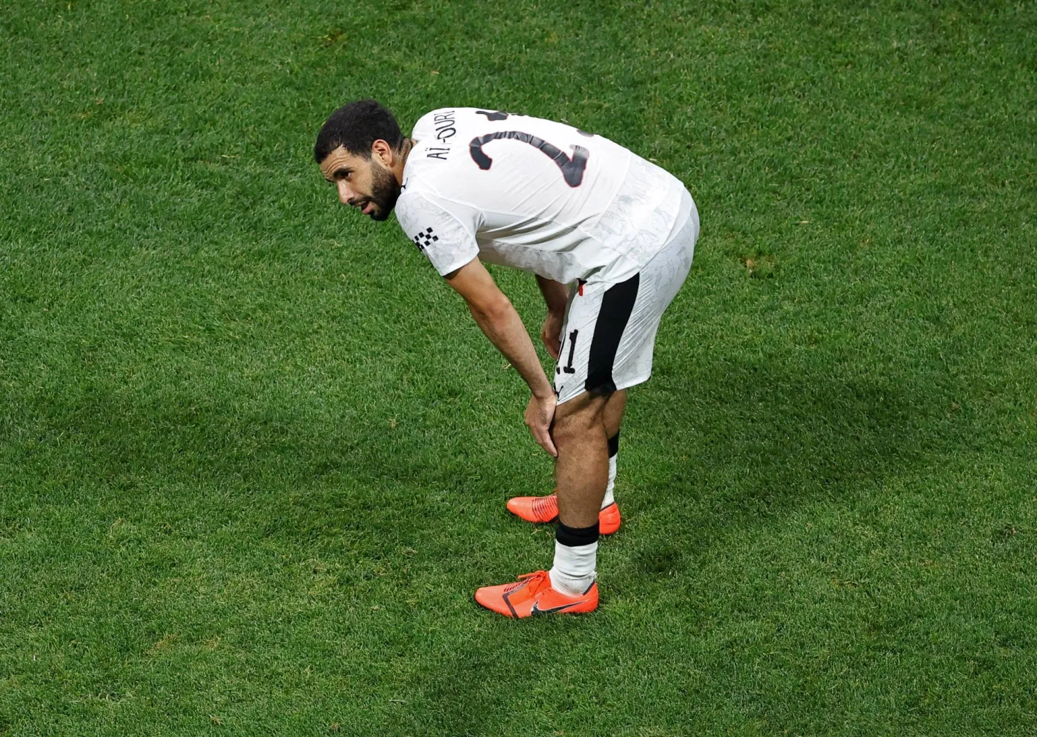 الجزائري ريان آيت نوري مدافع مانشستر سيتي الإنجليزي (رويترز)