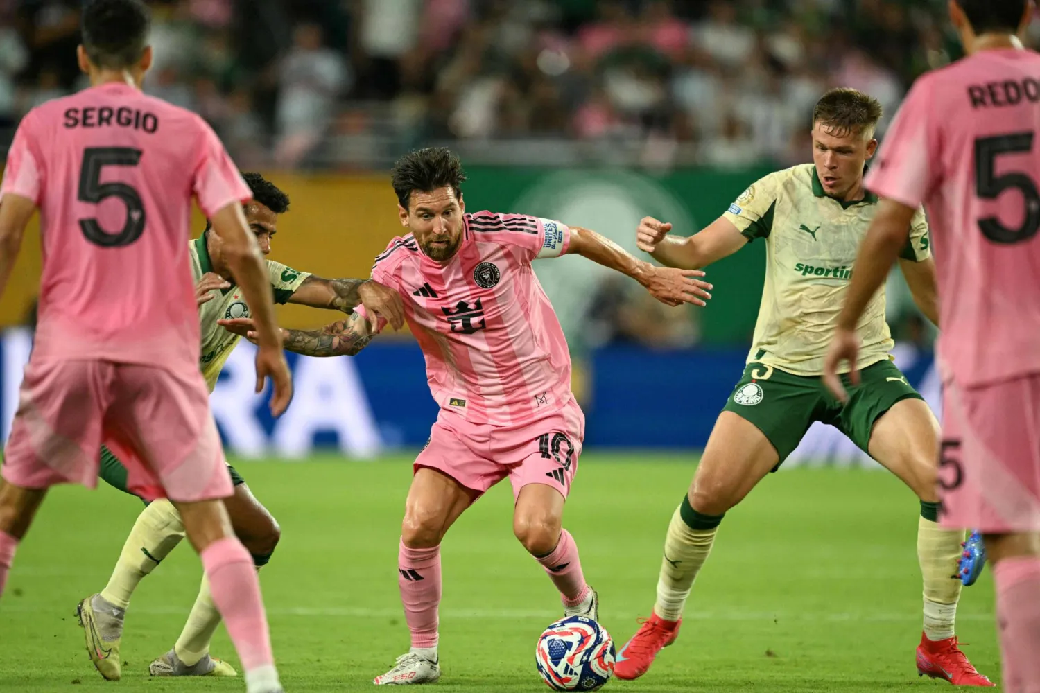 إنتر ميامي تعادل مع بالميراس وتأهلا سوياً في مونديال الأندية (أ.ف.ب)