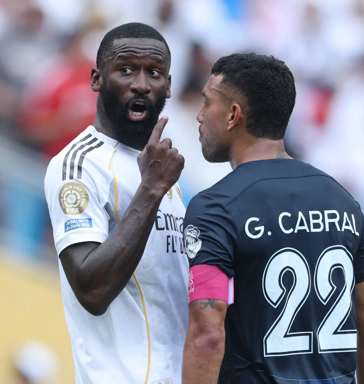 روديغر زعم أنه تعرّض للعنصرية خلال المباراة من كابرال (أ.ف.ب)