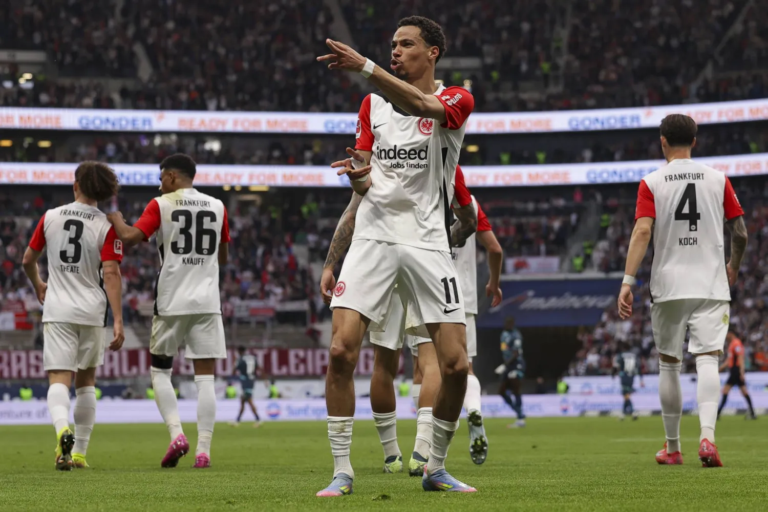 إيكيتيكي على رأس قائمة اهتمامات أقوى الفرق الأوروبية (إ.ب.أ)