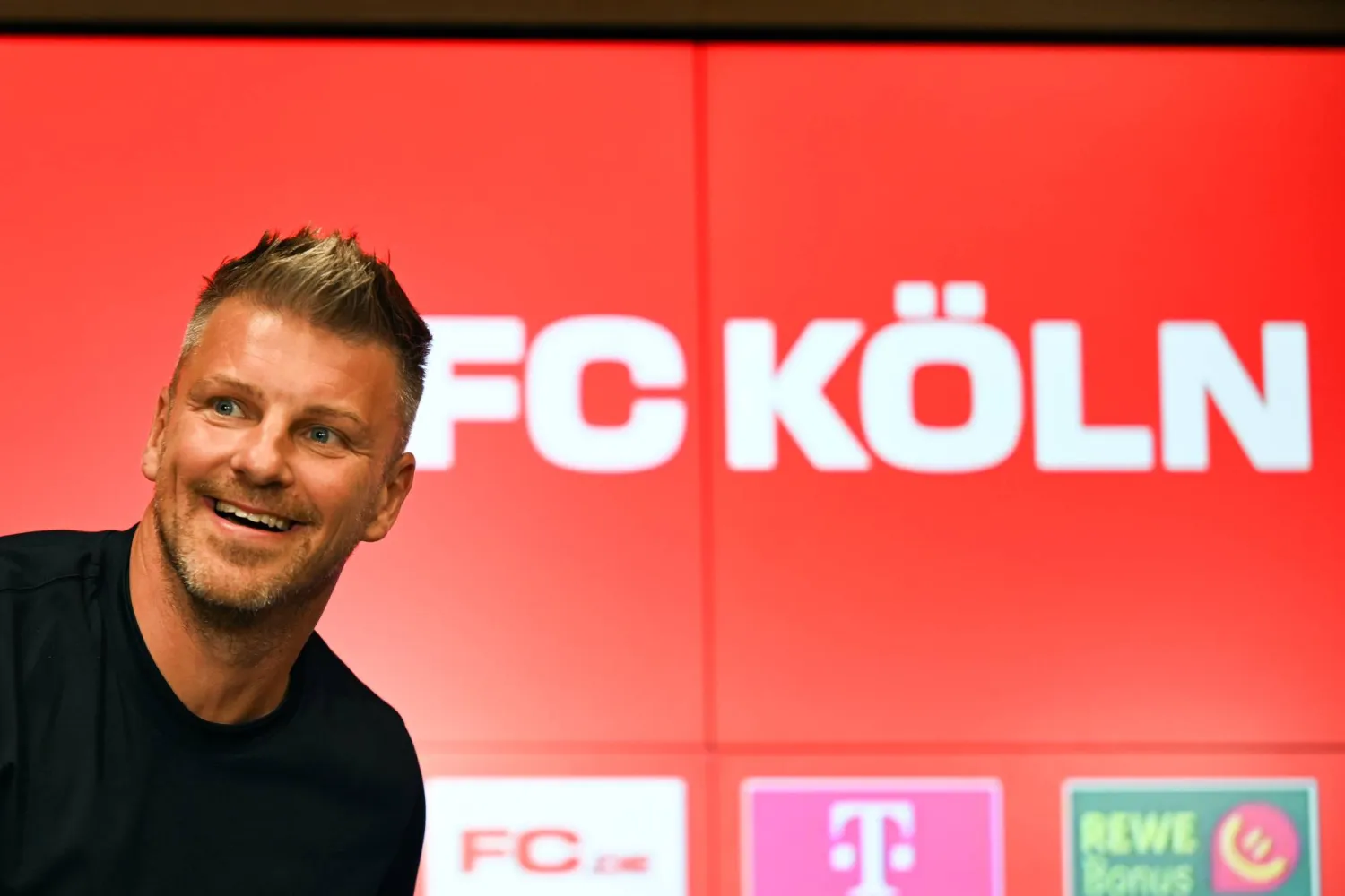 لوكاس كواسنيوك مدرب كولن الجديد (د.ب.أ) 