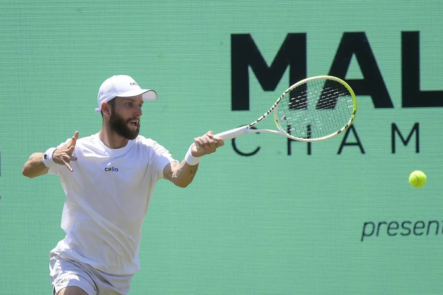 الفرنسي كورنتين موتيه (إ.ب.أ)