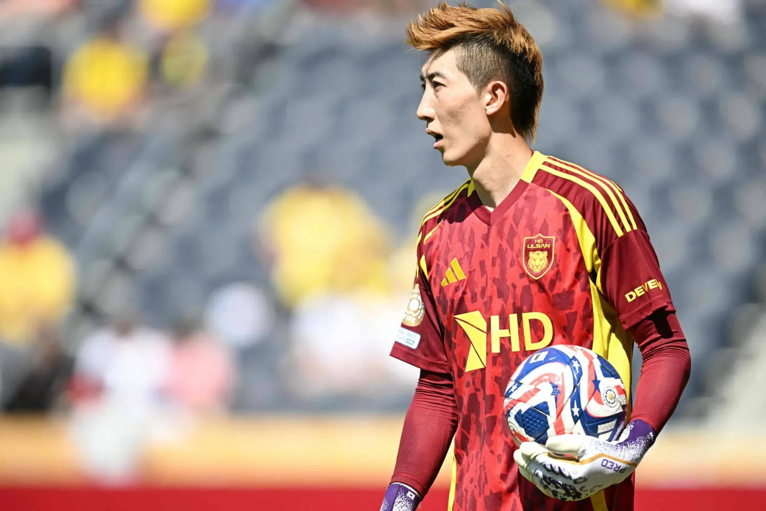 هيون وو جو حارس مرمى فريق أولسان هيونداي الكوري الجنوبي (أ.ف.ب)
