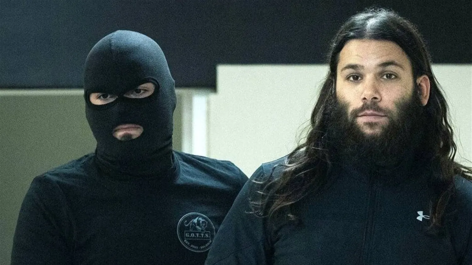 المتطرف السويدي أسامة كريّم الذي يحاكم في استوكهولم بتهمة إحراق الطيّار الأردني معاذ الكساسبة حيّاً حتى الموت (متداولة)