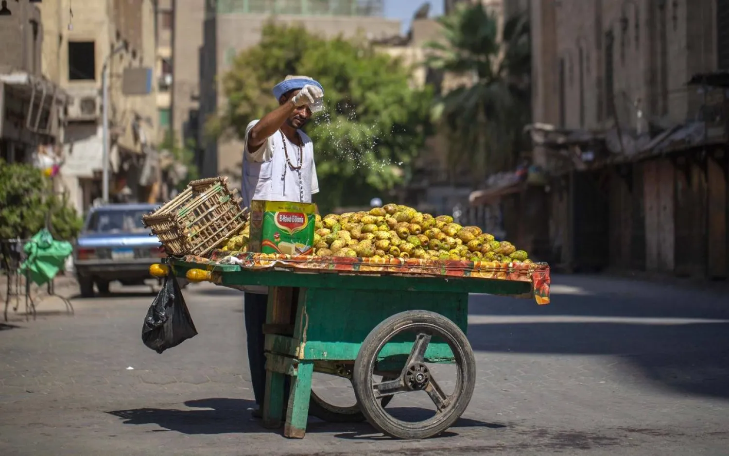 عدسات المصوّرين تجوَّلت في شوارع الجمالية (المُشرف على المعرض)