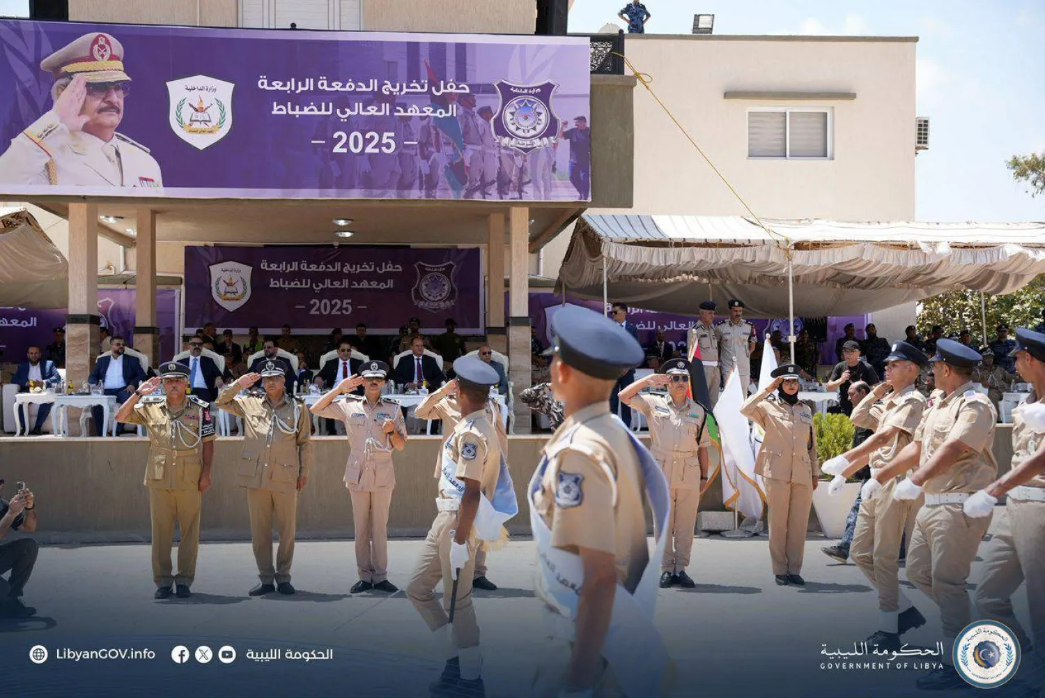 مشاركة رئيس حكومة «الاستقرار» في حفل عسكري ببنغازي (الاستقرار)