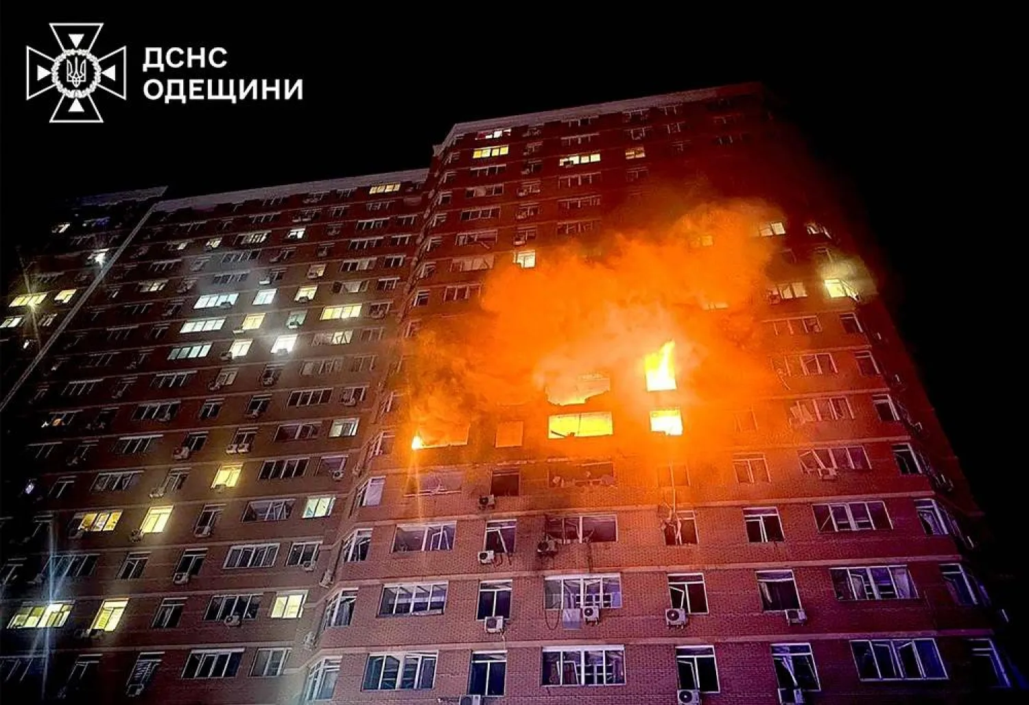 This handout picture taken and released by Ukrainian State Emergency Service on June 28, 2025 shows a fire in a multi-storey residential building following a Russian drones attack in Odesa, amid Russian invasion in Ukraine. (Handout / Ukrainian State Emergency Service / AFP) 