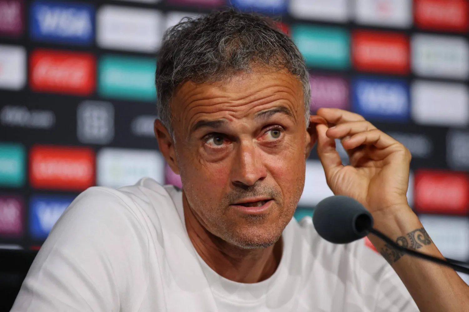 لويس إنريكي مدرب فريق باريس سان جيرمان (أ.ف.ب)