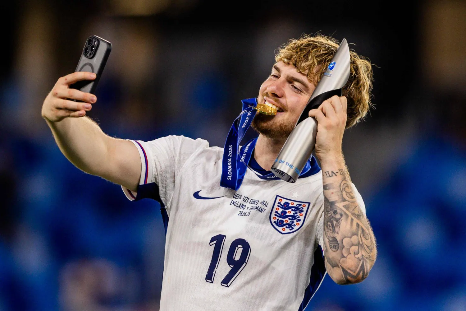 هارفي إليوت نجم ليفربول ومنتخب إنجلترا (تحت 21 عاماً) (أ.ف.ب)