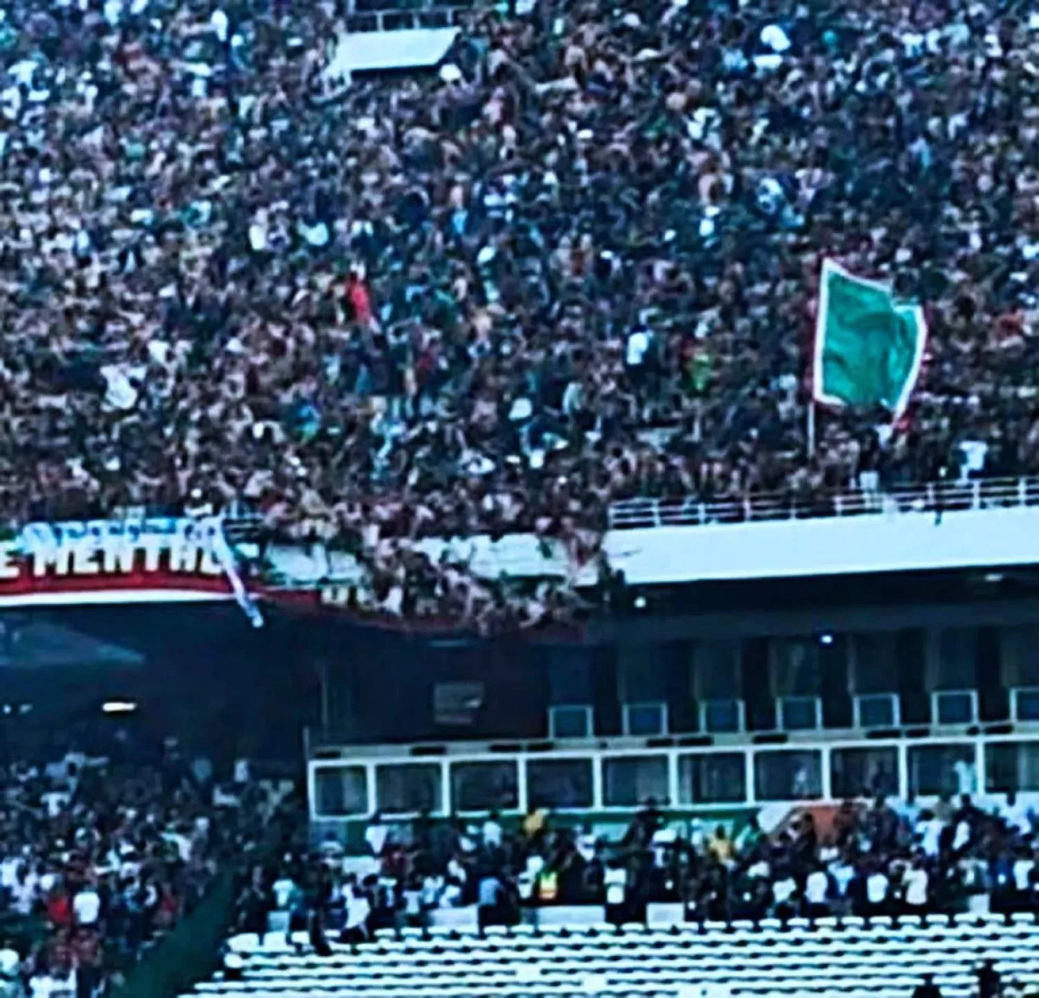 وزارة الصحة أعلنت في وقت سابق وفاة 3 مشجعين (الشرق الأوسط)