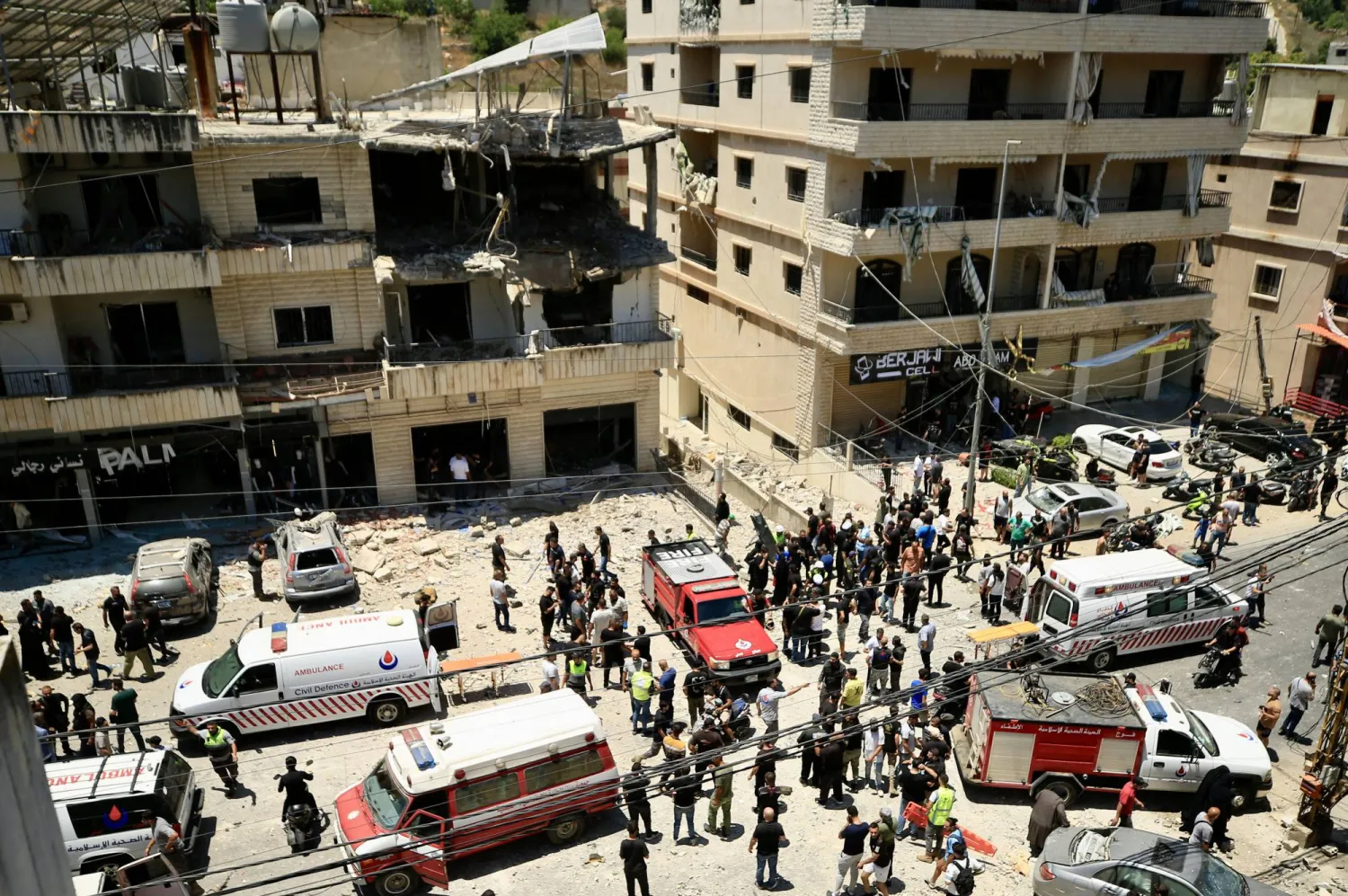 مبنى متضرر جراء غارة جوية على مدينة النبطية جنوب لبنان 27 يونيو 2025 (إ.ب.أ)