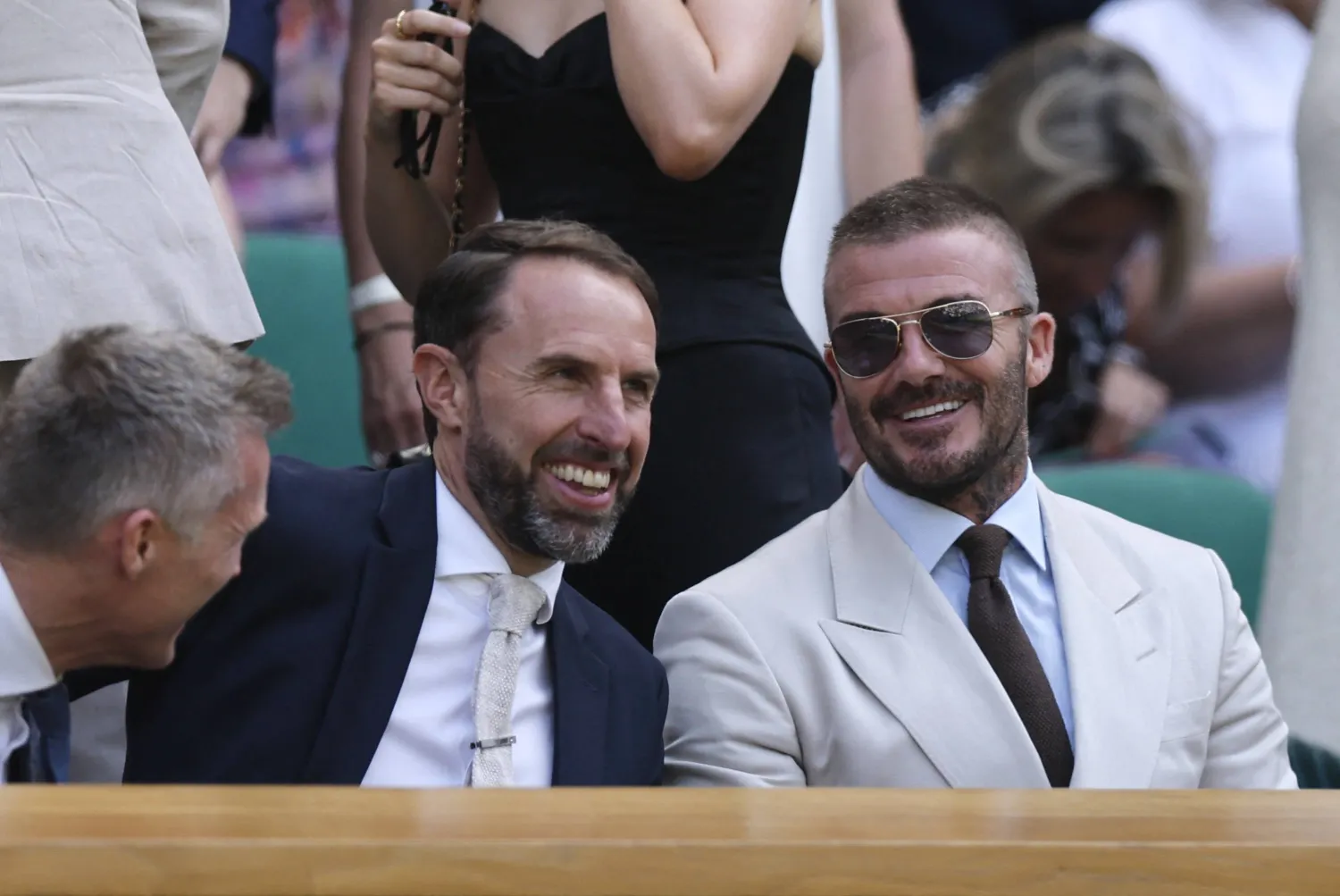 غاريث ساوثغيت وبيكهام (رويترز)