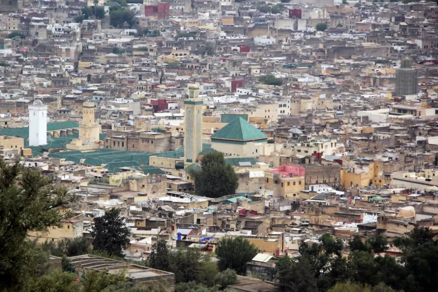 منظر عام يُظهر مدينة فاس القديمة في المغرب (رويترز)