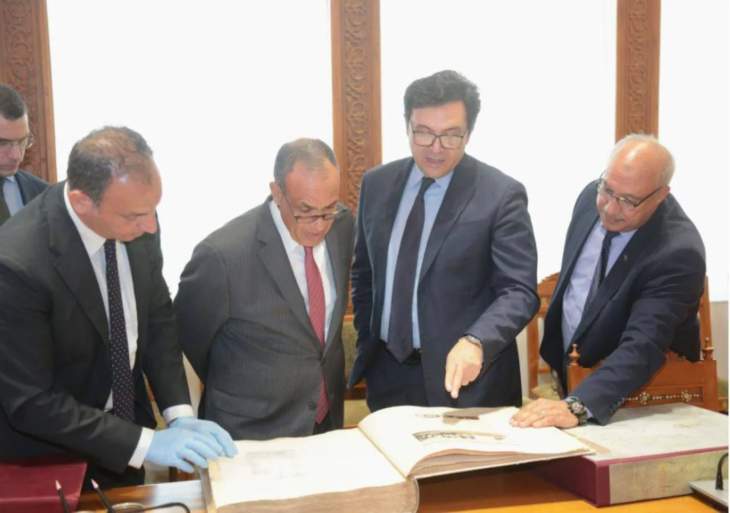 اتفاقيات لترميم الكتب والوثائق النادرة بين الخارجية والثقافة المصرية (وزارة الثقافة المصرية)
