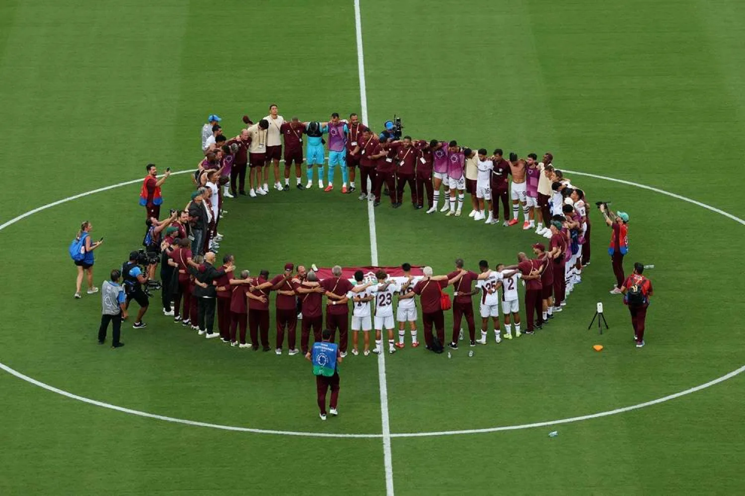 Players of Fluminense FC celebrate after the team's victory and progression to the Quarter-Final stage after the FIFA Club World Cup 2025 round of 16 match between FC Internazionale Milano and Fluminense FC at Bank of America Stadium on June 30, 2025 in Charlotte, North Carolina. (Getty Images via AFP) 