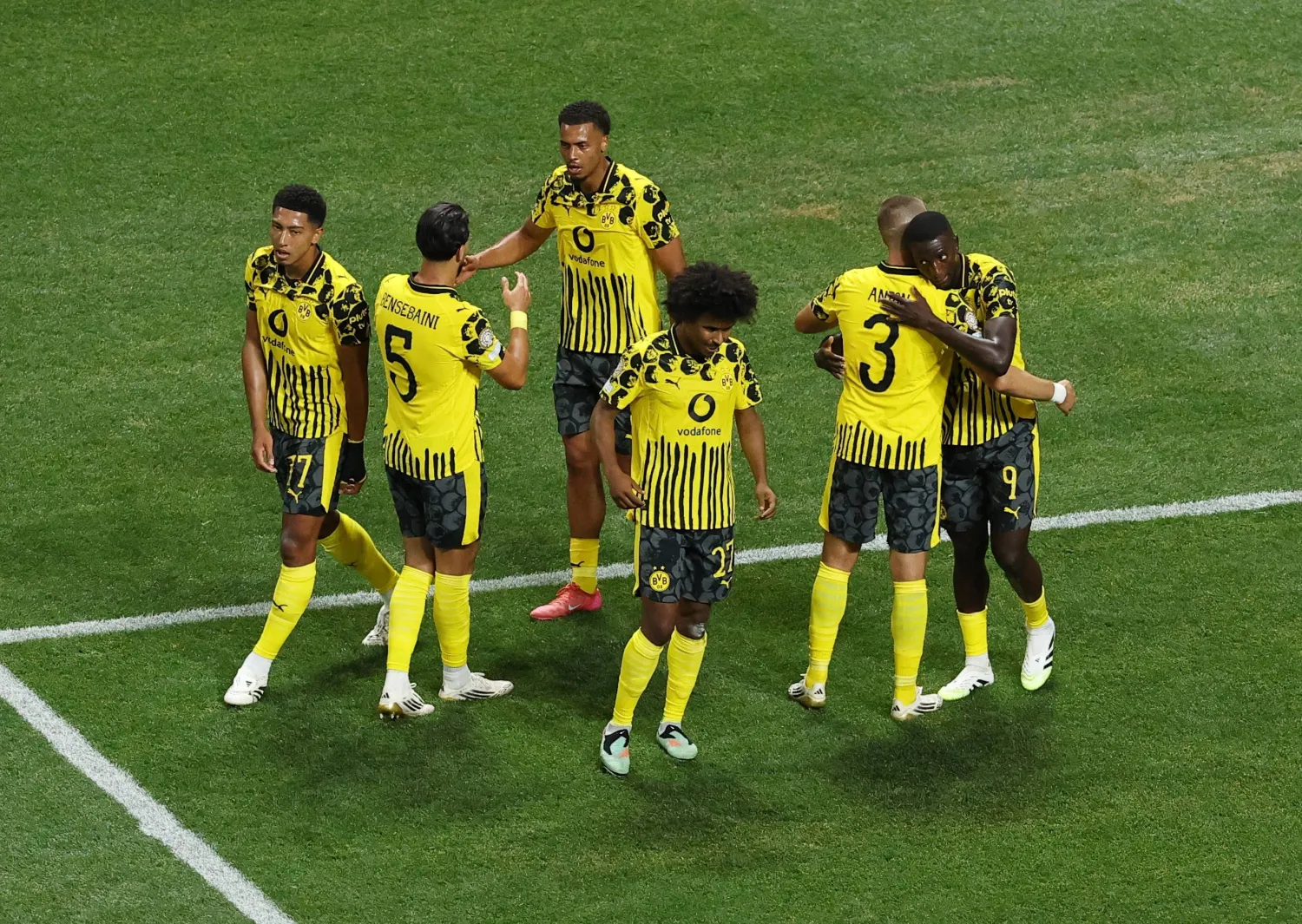 ضرب دورتموند موعداً ناريا مع ريال مدريد (رويترز) 