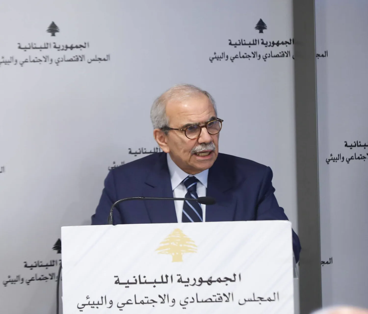 رئيس الحكومة نواف سلام يلقي كلمة خلال زيارته المجلس الاقتصادي الاجتماعي البيئي (رئاسة الحكومة)