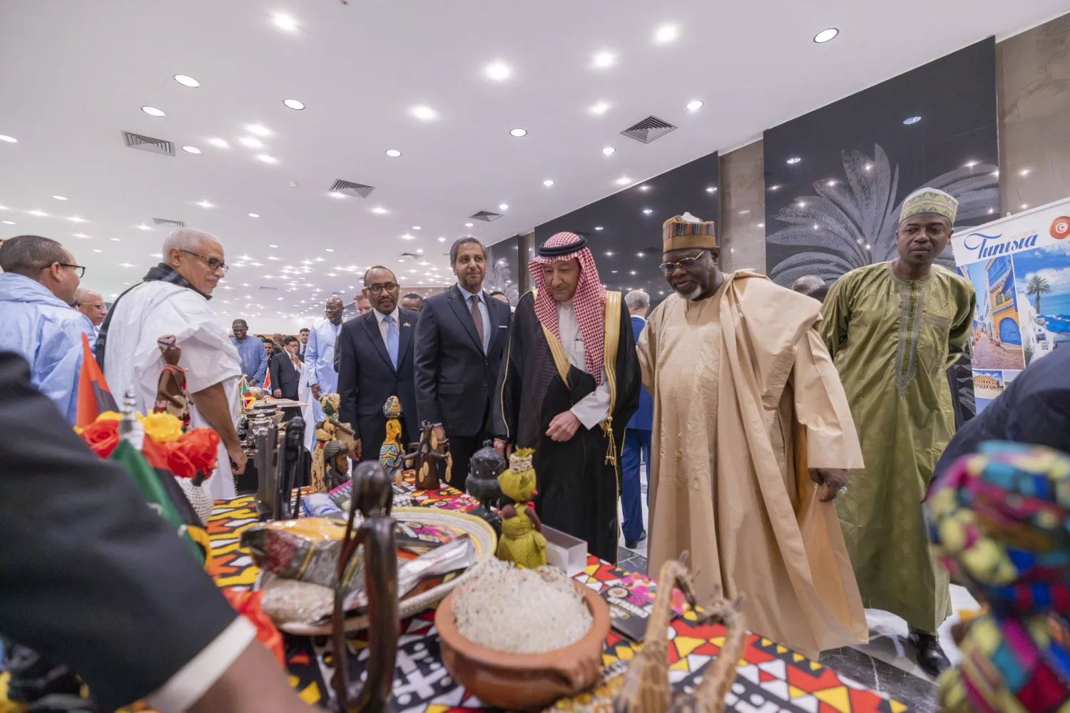 المهندس وليد الخريجي خلال مشاركته في حفل الاستقبال بمناسبة الذكرى السنوية ليوم أفريقيا (الشرق الأوسط)