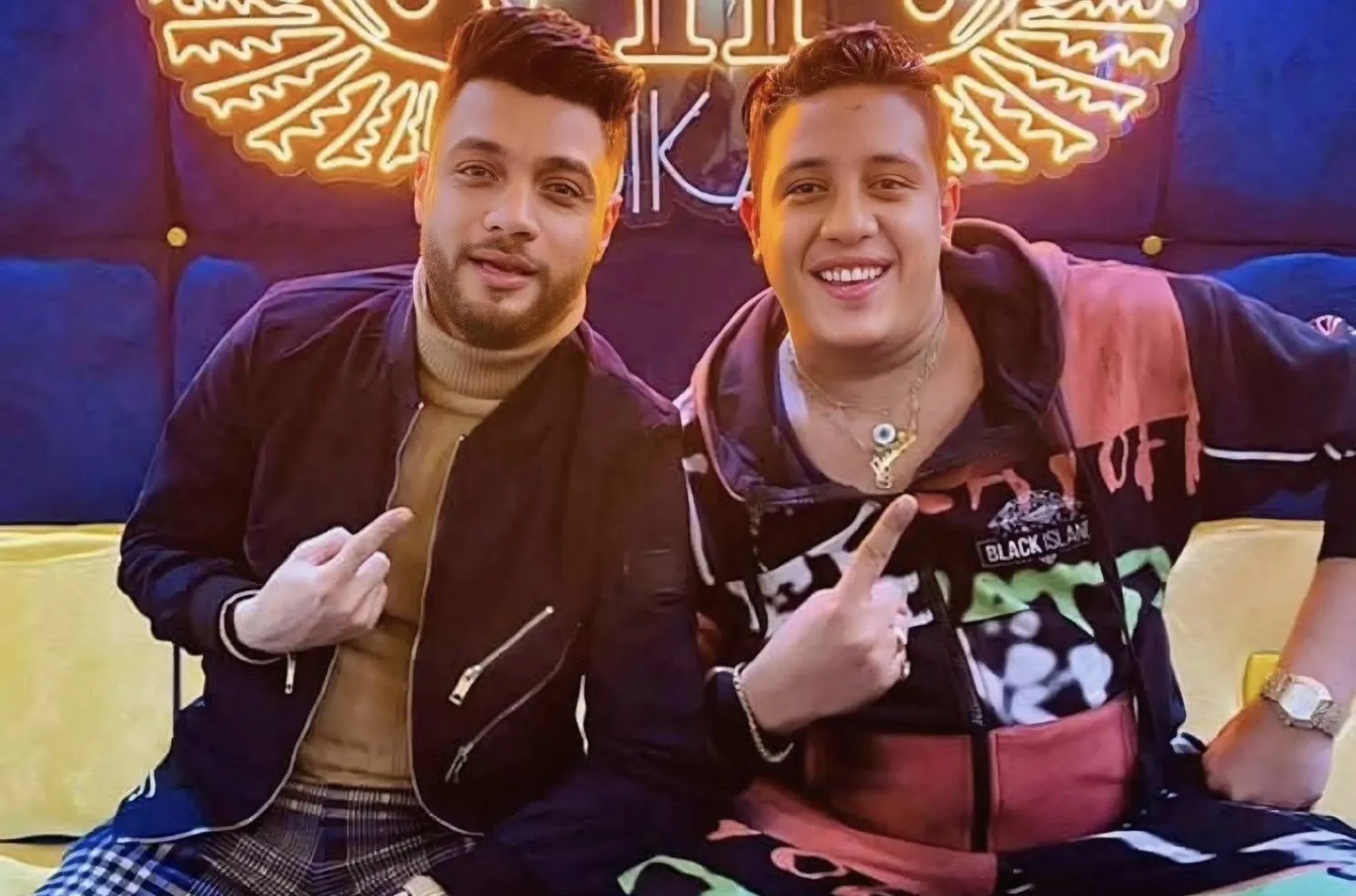 أحمد عامر وحمو بيكا (حساب بيكا على فيسبوك)