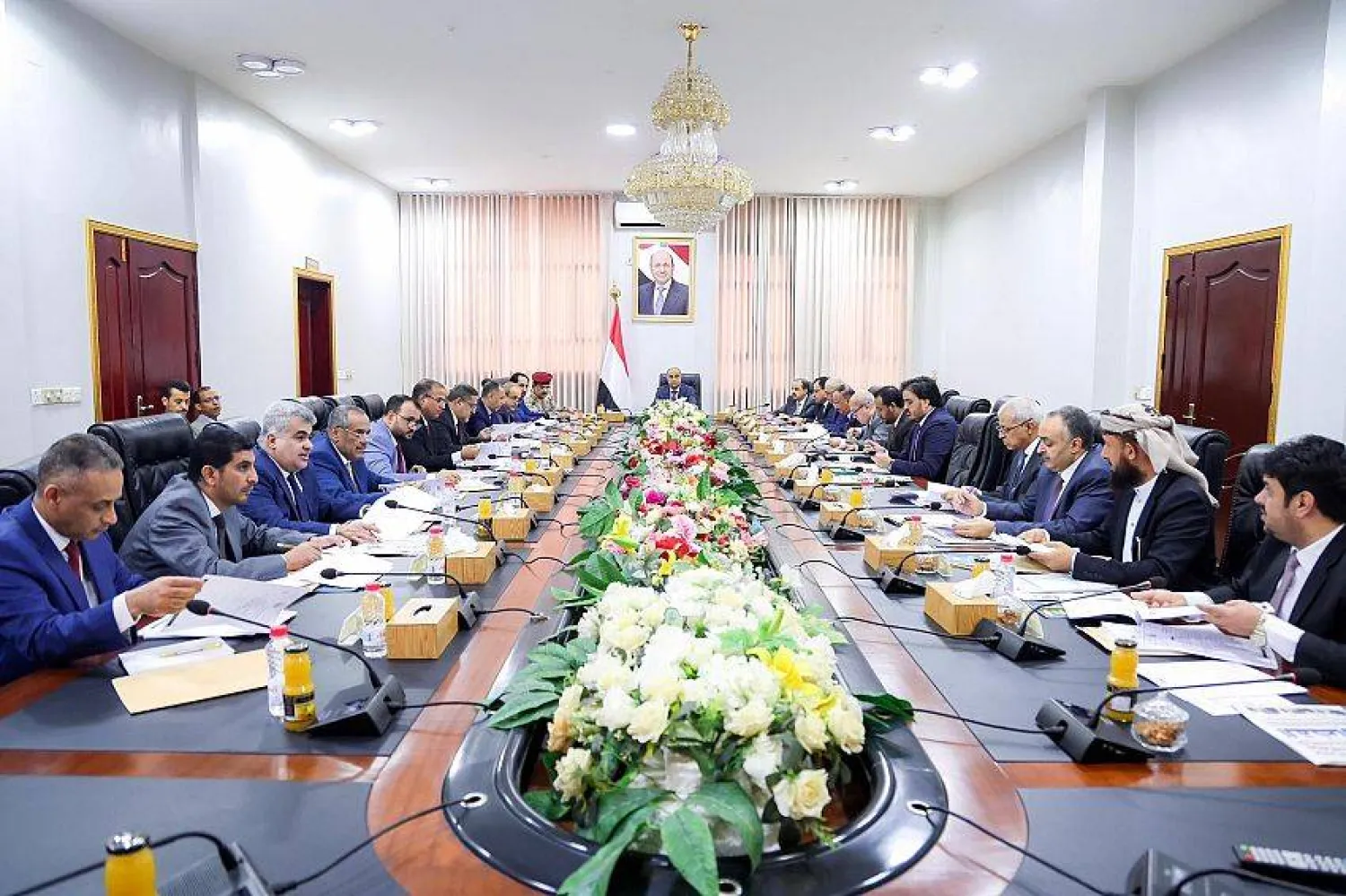 الحكومة اليمنية تواجه تحديات اقتصادية غير مسبوقة بسبب شح الموارد (سبأ)