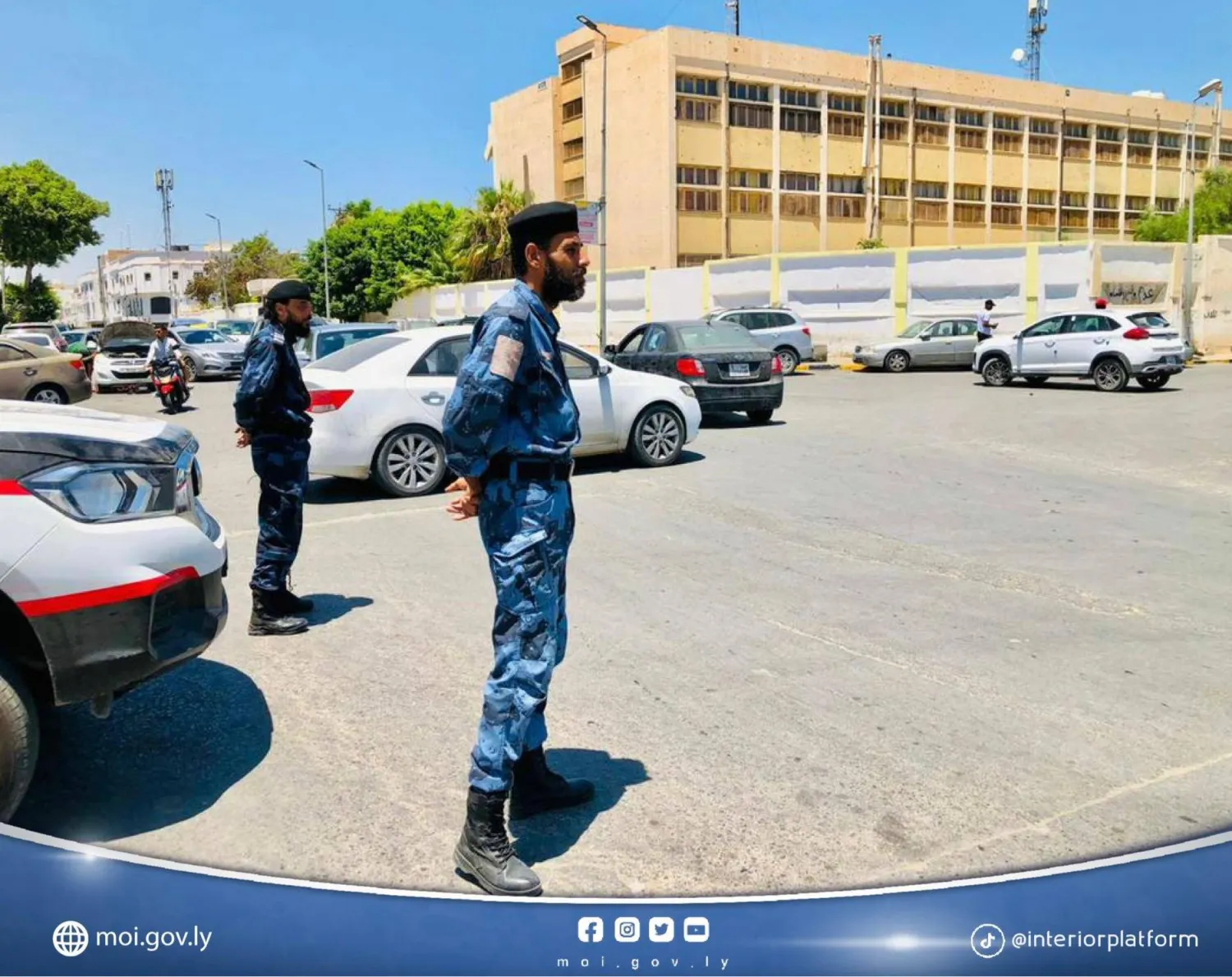 جانب من الإجراءات الأمنية في إطار تنفيذ خطة تأمين العاصمة طرابلس (وزارة الداخلية بغرب ليبيا)