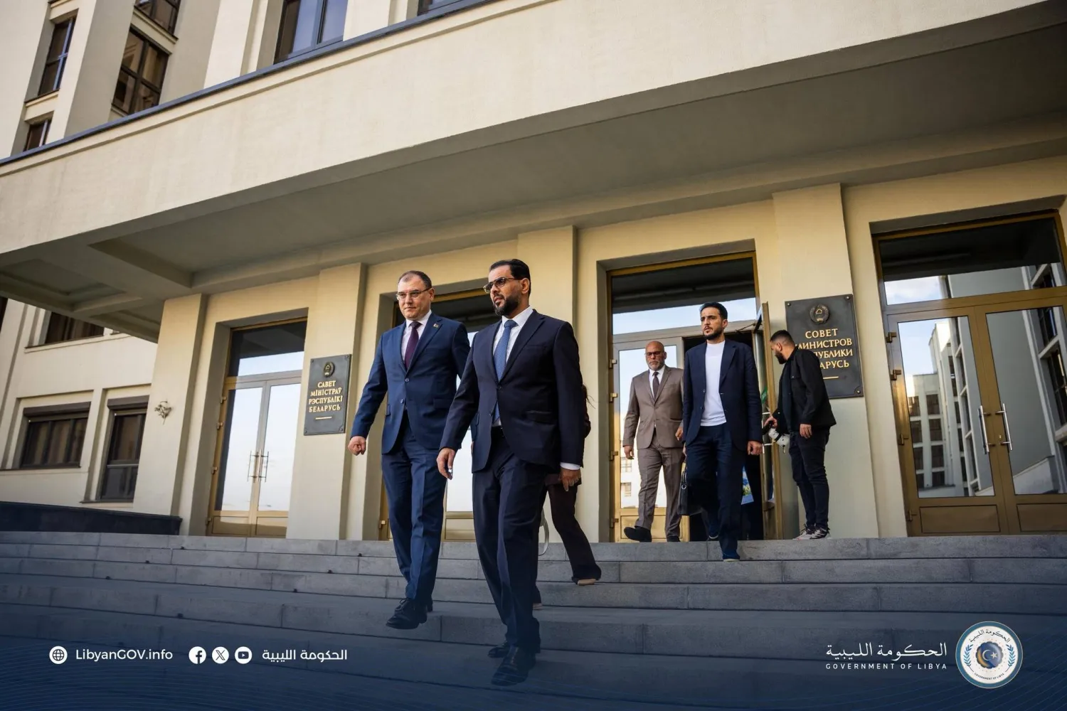 حمّاد ورئيس حكومة بيلاروسيا ألكسندر تروشين (الحكومة الليبية)