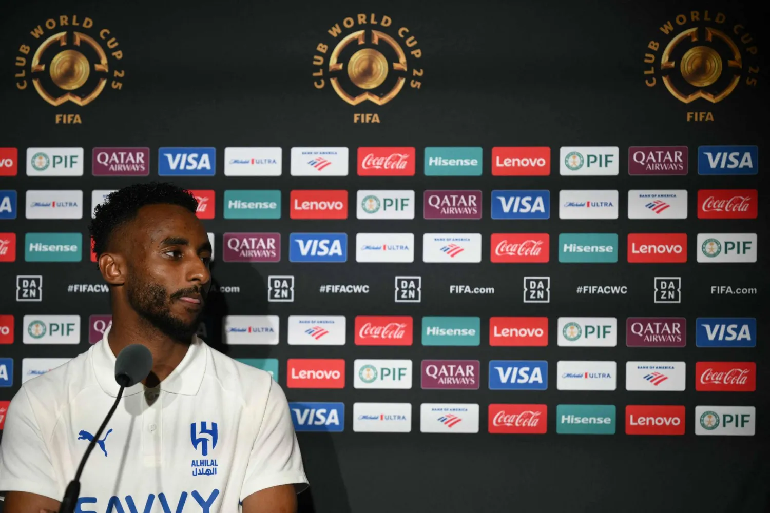 الحربي في حديثه لوسائل الإعلام (أ.ف.ب) 