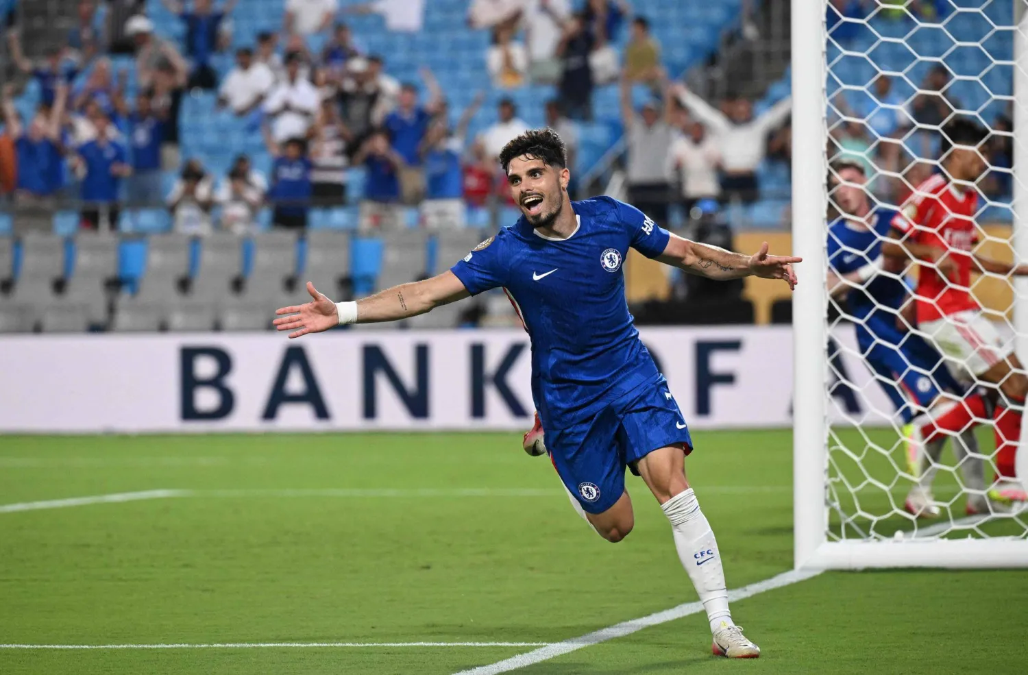 بيدرو نيتو لاعب تشيلسي (أ.ف.ب)