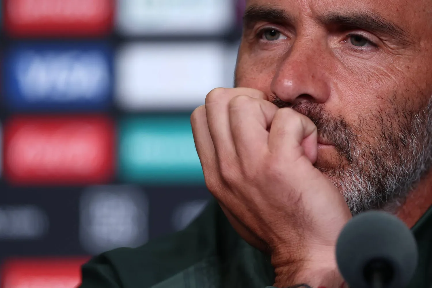 الإيطالي إنزو ماريسكا مدرب تشيلسي الإنجليزي (أ.ف.ب)