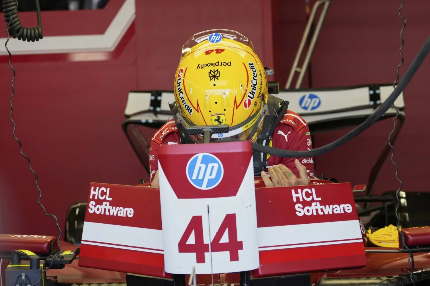 البريطاني لويس هاميلتون سائق فيراري (أ.ب)