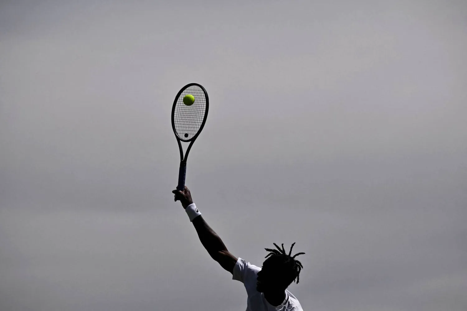 غايل مونفيس ودّع ويمبلدون (أ.ف.ب)