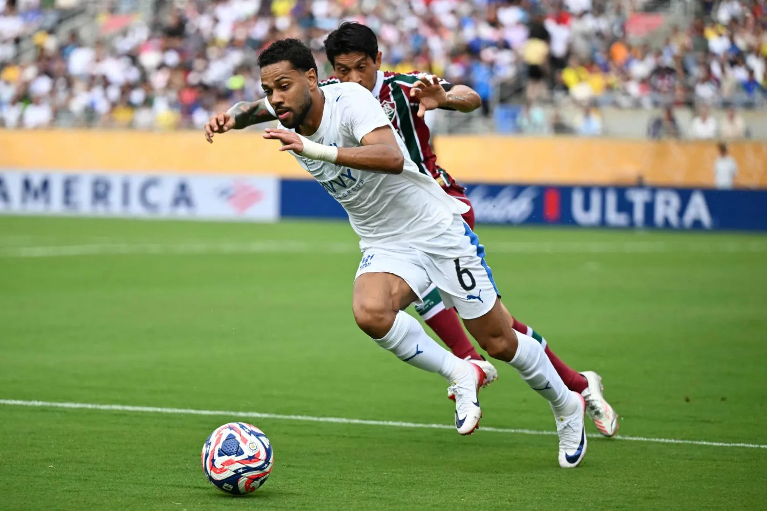 رينان لودي قال إن المدرب إنزاغي اكتشف له مركزاً جديداً (أ.ف.ب) 