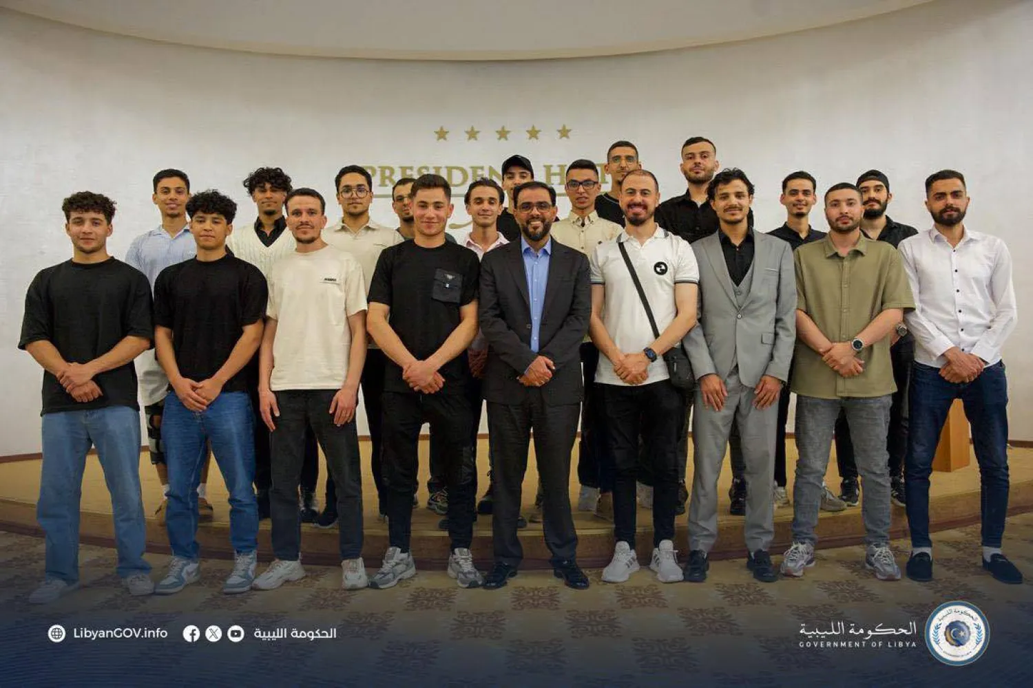 حماد مع طلبة ليبيا في بيلاروسيا (حكومة الاستقرار)