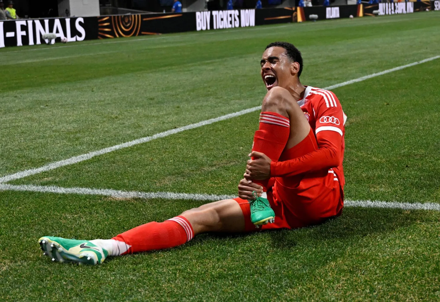 ذكرت «بيلد» الألمانية أن موسيالا قد يخضع لعملية جراحية (رويترز)