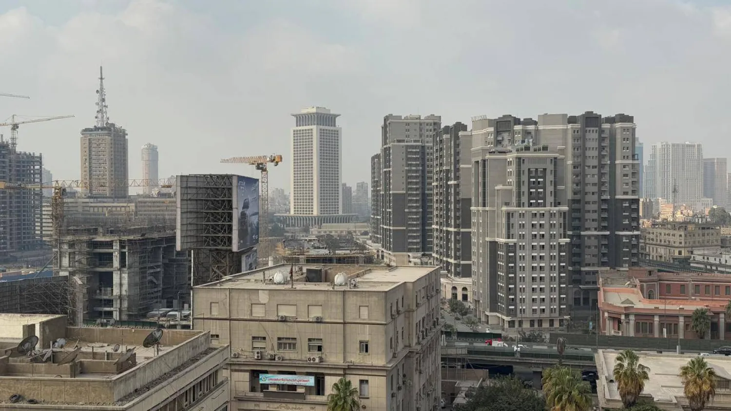 إنشاءات جديدة من بناية مرتفعة بوسط البلد (تصوير: عبد الفتاح فرج)